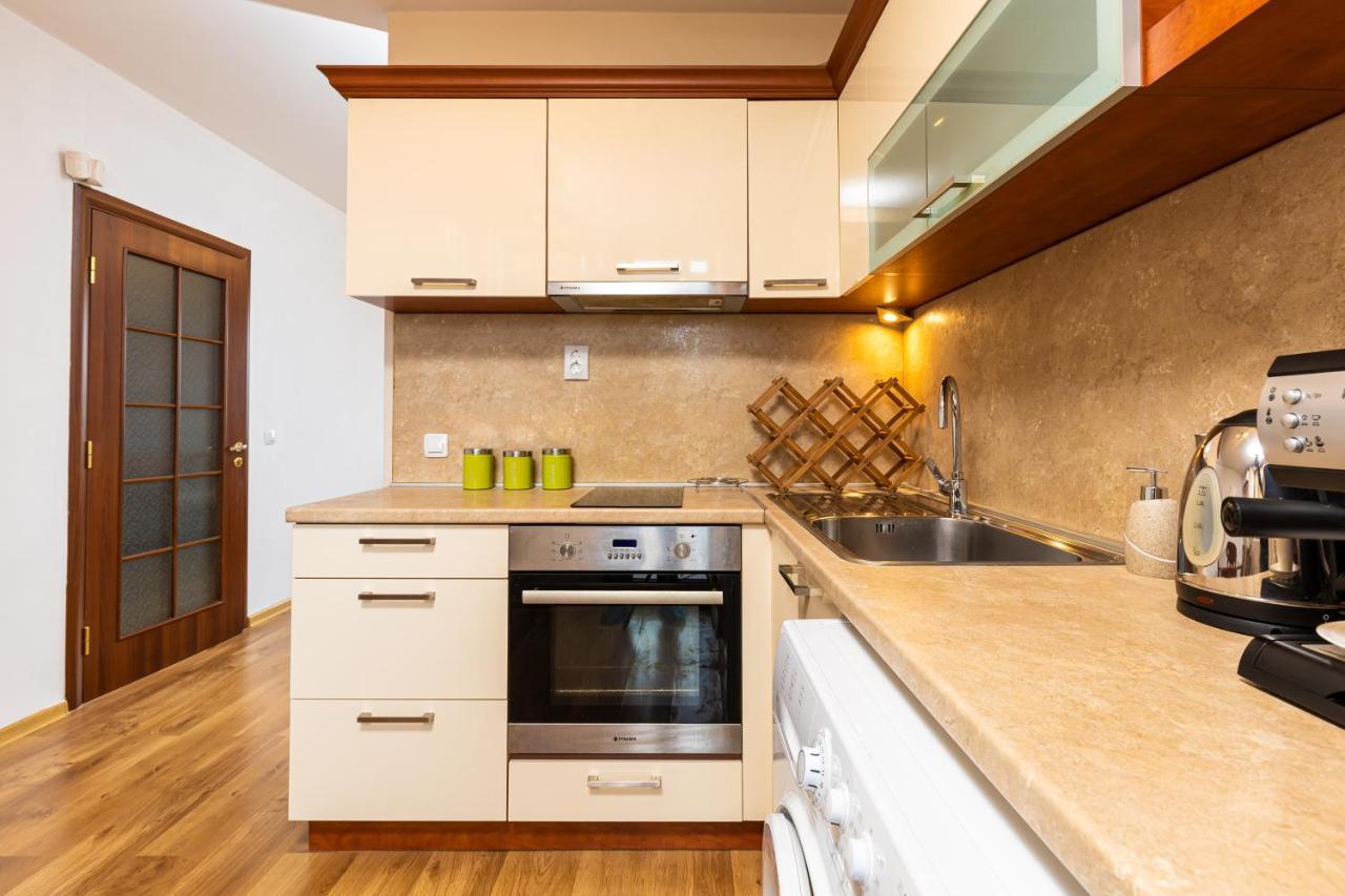 The Walnut 2Bd Apartment Пловдив Екстер'єр фото