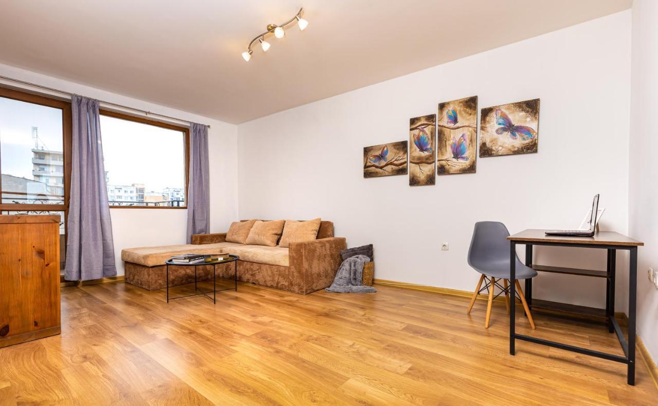 The Walnut 2Bd Apartment Пловдив Екстер'єр фото